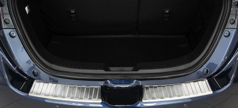 Nerezový kryt hrany nárazníku/kufru, Mazda 2, 2014->