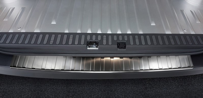 Nerezový kryt hrany nárazníku/kufru, Opel Movano, 2014->