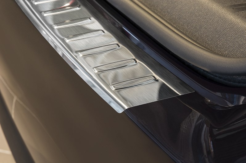 Nerezový kryt hrany nárazníku/kufru, Peugeot 308 II, 2013->, Hatchback
