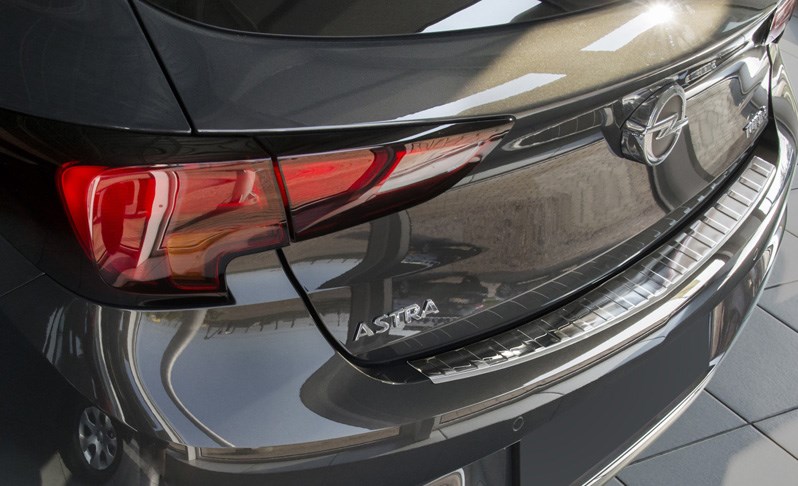 Nerezový kryt hrany nárazníku/kufru, Opel Astra V K, 2015->, Hatchback