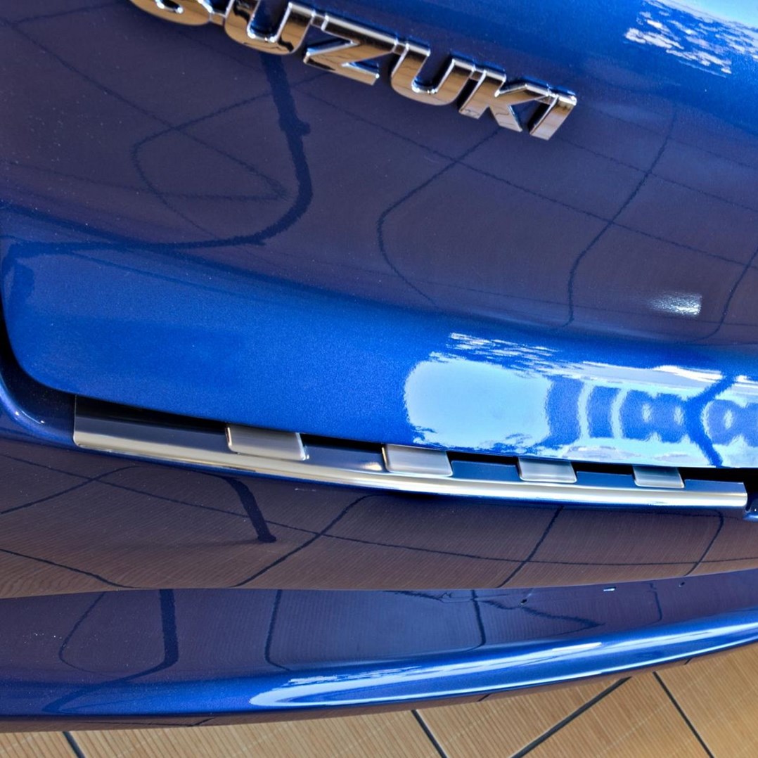 Nerezový kryt hrany nárazníku, Suzuki Baleno II, 2015-, Sedan