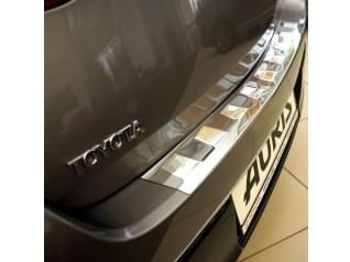Nerezový kryt hrany nárazníku, Toyota Auris II, 2015-, Hatchback, po faceliftu