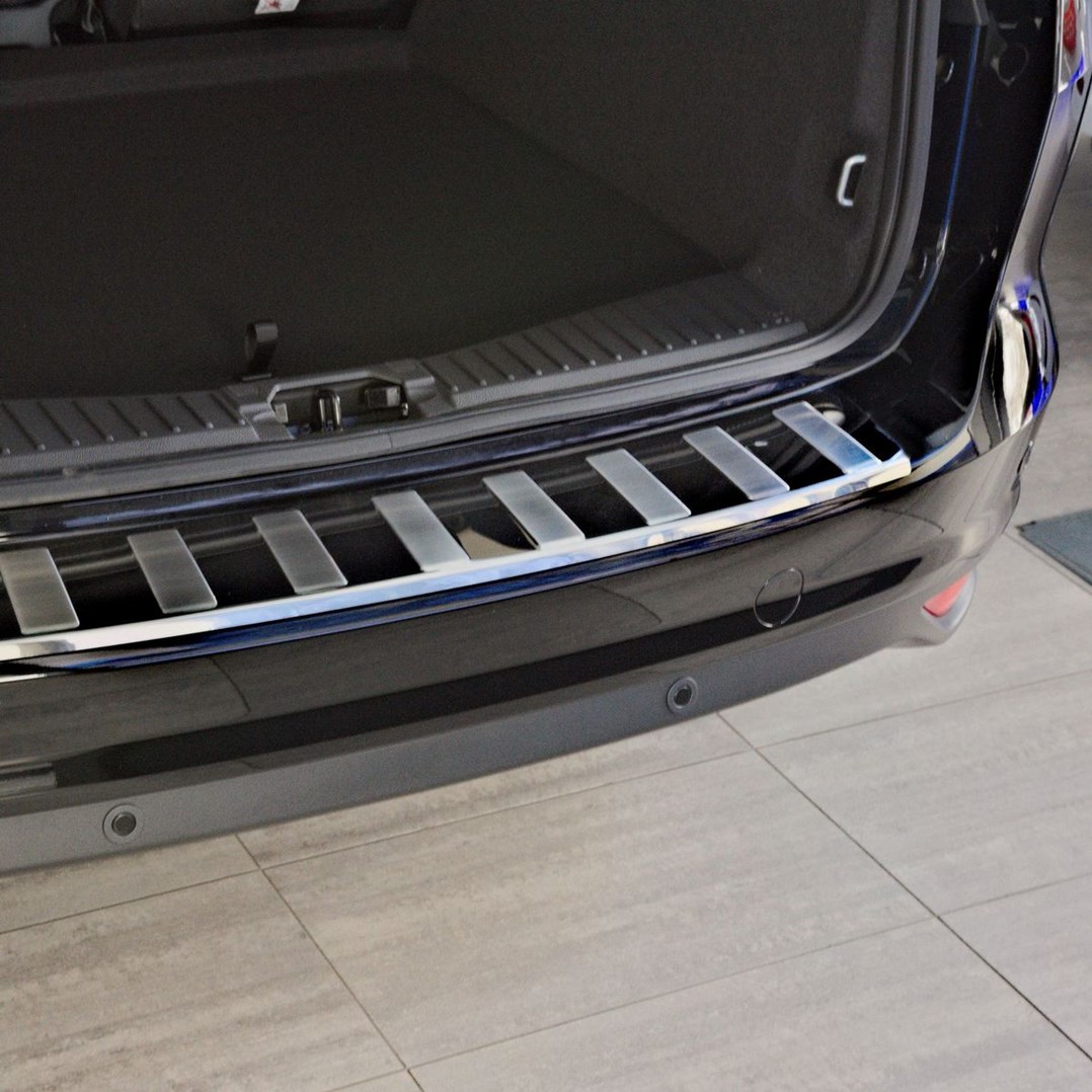 Nerezový kryt hrany nárazníku, Ford C-Max II, 2014-, Hatchback, po faceliftu
