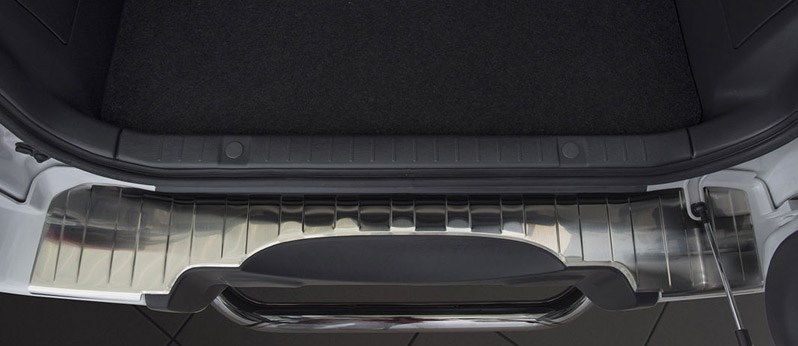 Nerezový kryt hrany nárazníku/kufru, Suzuki Jimny III 3.dveř, 1998->