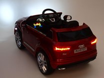 Dětské elektrické auto Audi Q7 s 2,4G DO červená